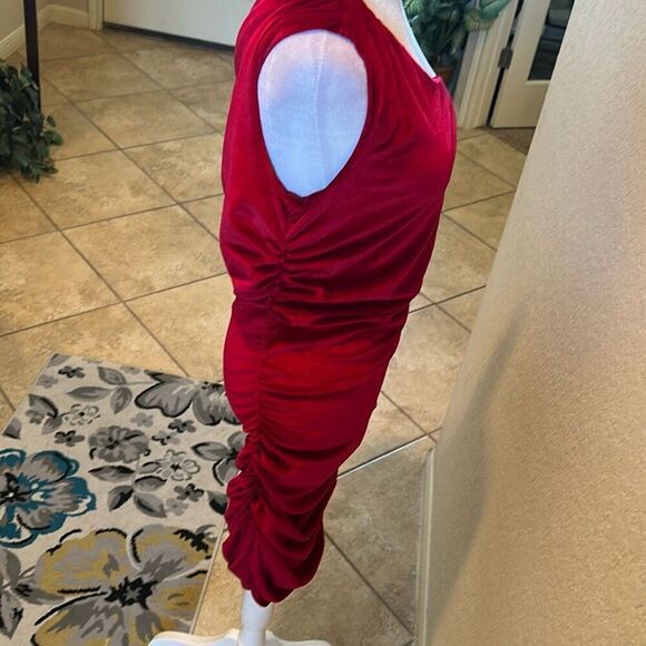 Miscreants Size UK 14 US 10 One Shoulder Velvet Mini Dress Red Cocktail Party - Picture 6 of 11